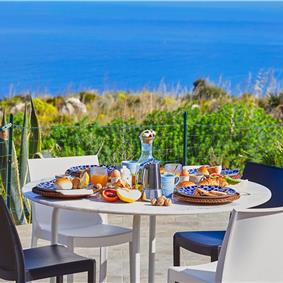 2 bedroom villa with infinity pool near Scopollo, sleeps 4